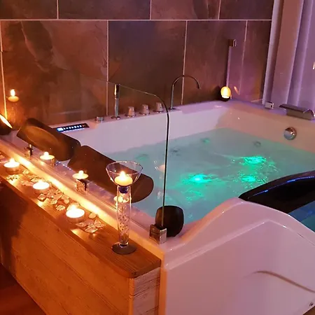 Jaccuzi 住宿加早餐酒店 Puisserguier